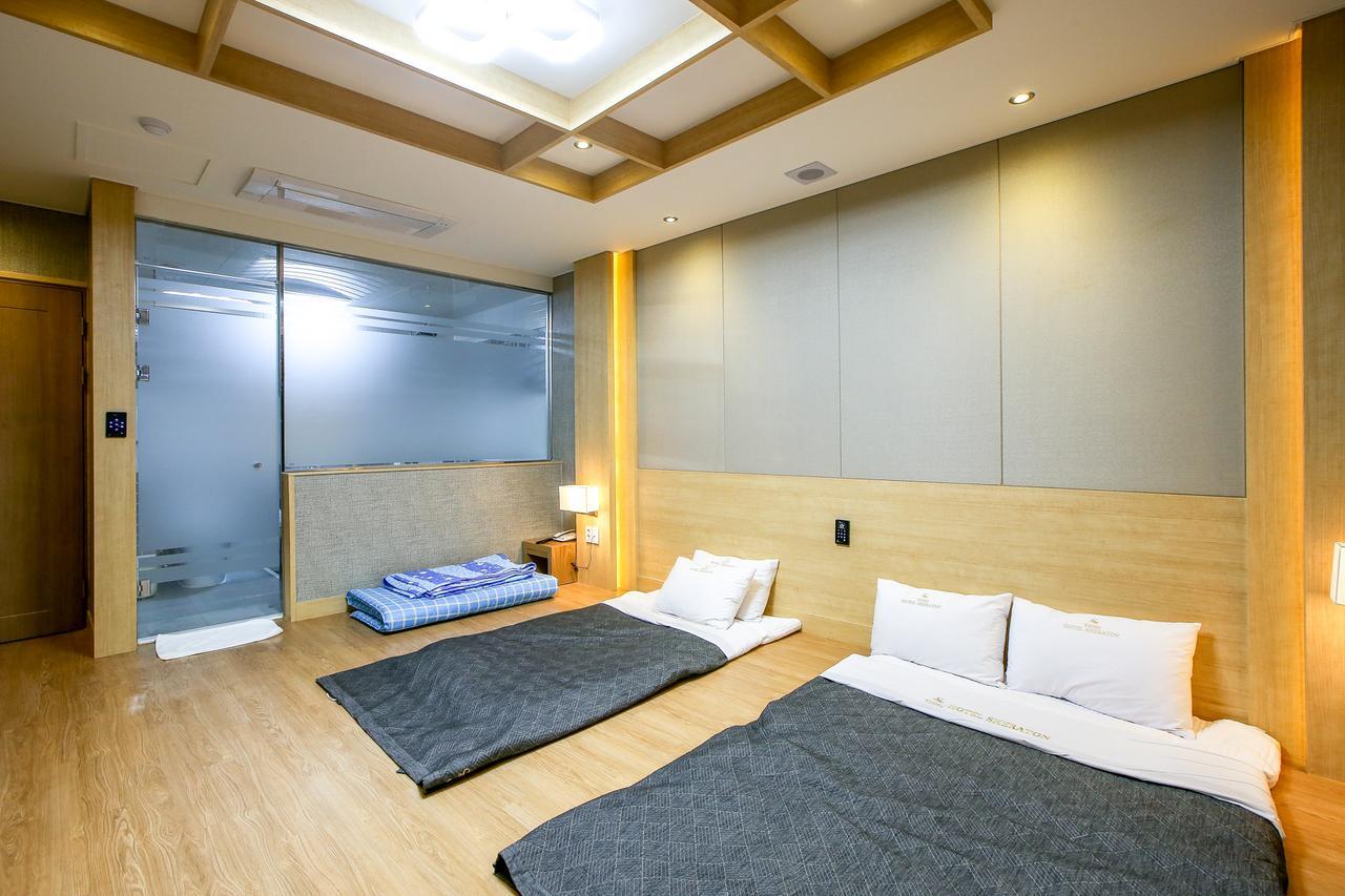 Shell Stone Yeosu Business Hotel Exteriör bild