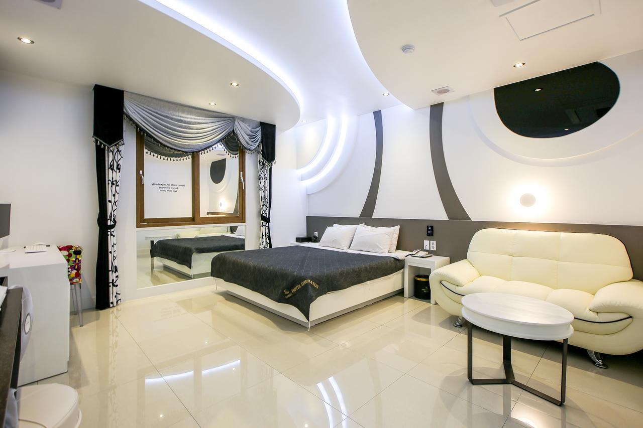Shell Stone Yeosu Business Hotel Exteriör bild